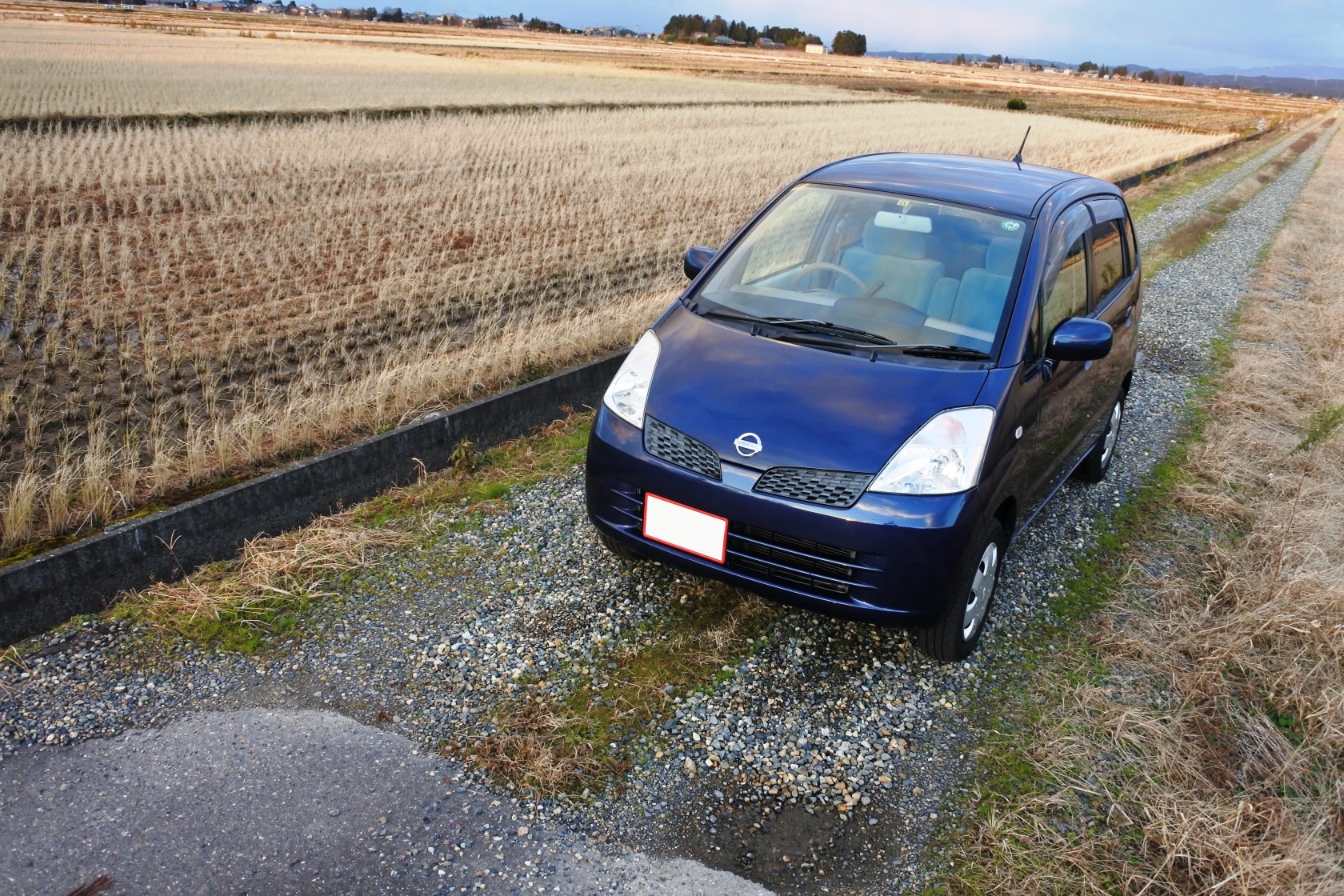 中古車　日産モコ　青