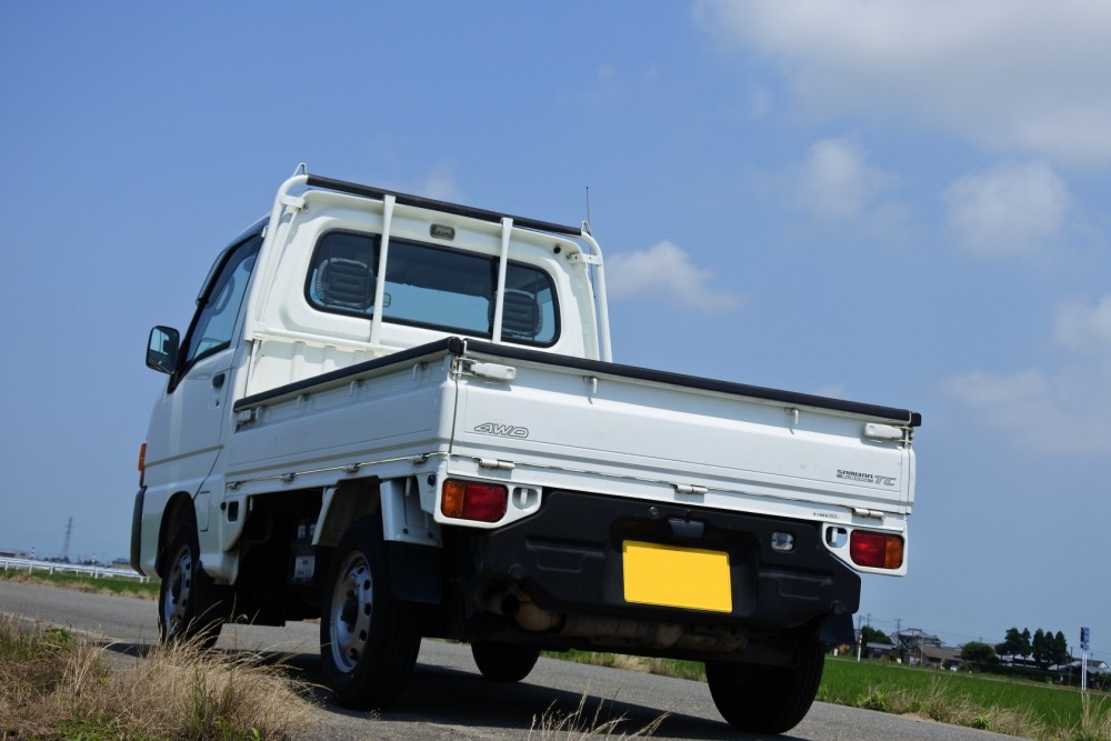 中古車　軽トラ　４WD　エアコン