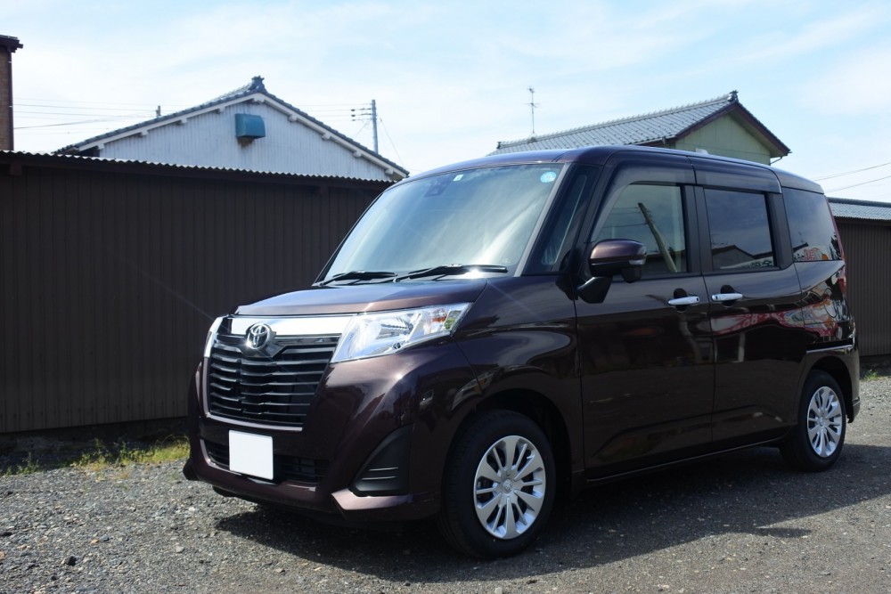 新車　トヨタ　ルーミー